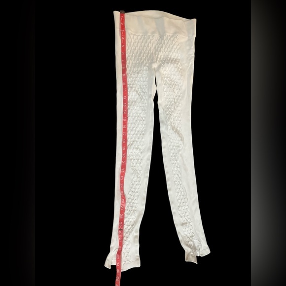 Free People white quilted textured leggings split bottom S NWOT butter soft - Picture 3 of 6